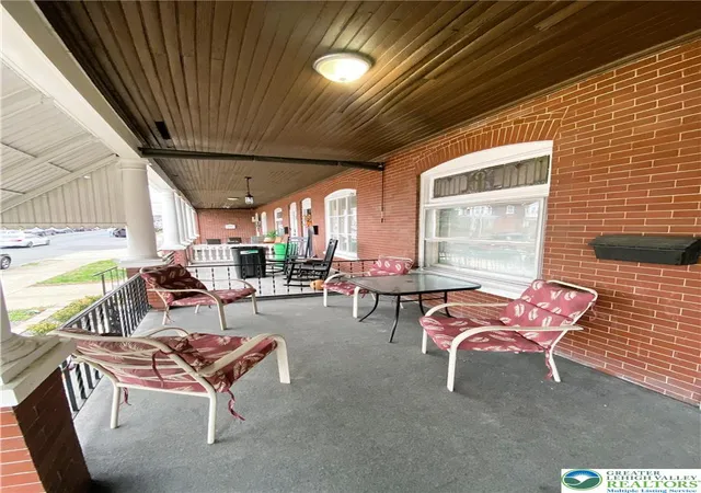 3rd image of 1217 W Allen St, Allentown, PA 18102 | MLS# 772553