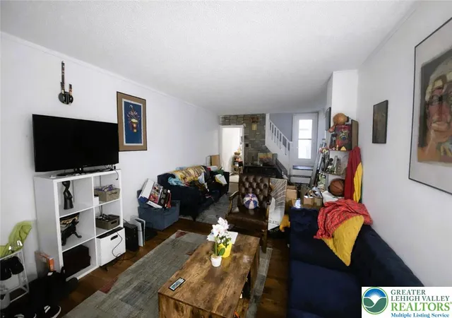 4th image of 274 E Elm St, Allentown City, PA 18109 | MLS# 772601