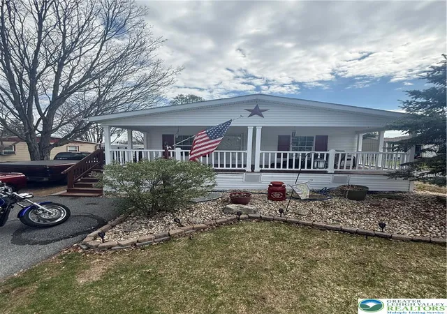 Homes for sale in South Whitehall Twp, PA | 3616 Lil Wolf Cir, South Whitehall Twp, PA 18069 | MLS# 774137