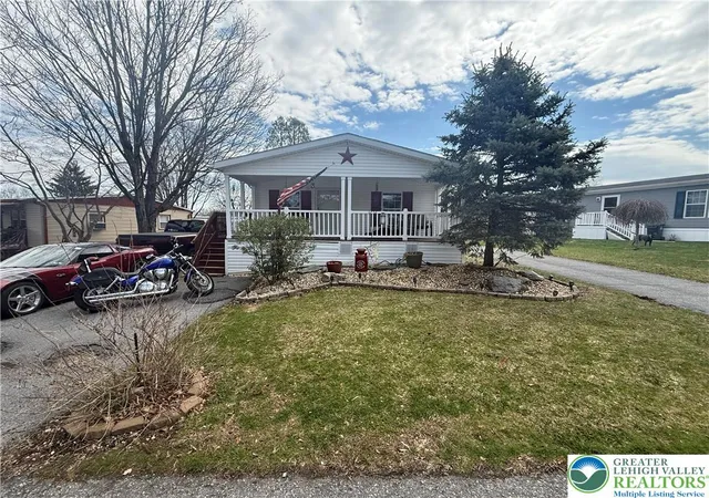 Homes for sale in South Whitehall Twp, PA | 3616 Lil Wolf Cir, South Whitehall Twp, PA 18069 | MLS# 774137
