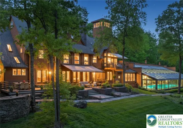 2nd image of 310 Hunters Farm Rd, Paradise Twp, PA 18332 | MLS# 774316