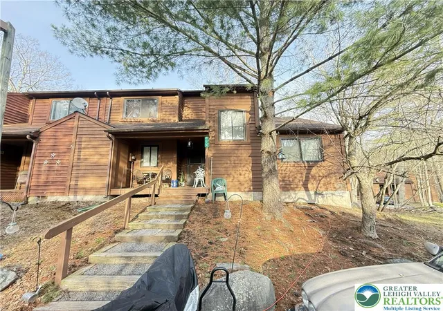 Homes for sale in Lehman Twp, PA | 524 Wales Ct, Lehman Twp, PA 18324 | MLS# 773153