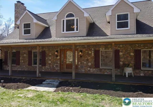 Homes for sale in Longswamp Twp, PA | 120 Benfield Rd, Longswamp Twp, PA 18062 | MLS# 774258