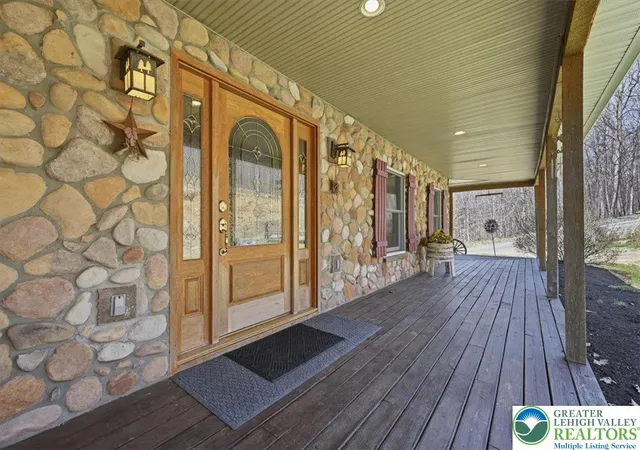Homes for sale in Longswamp Twp, PA | 120 Benfield Rd, Longswamp Twp, PA 18062 | MLS# 774258