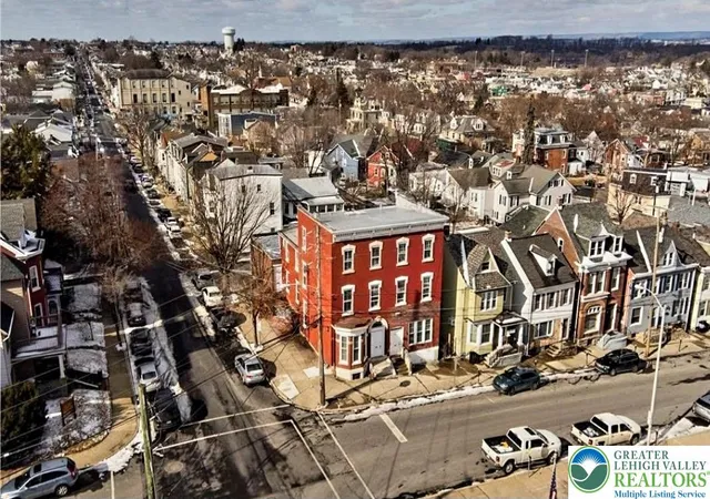 3rd image of 231 S 7Th St, Easton, PA 18042 | MLS# 774421