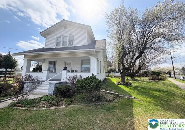 Homes for sale in Bethlehem City, PA | 2120 Butztown Rd, Bethlehem City, PA 18017 | MLS# 774553