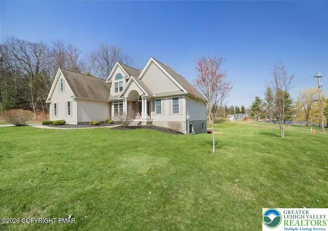 Homes for sale in Carbondale, PA | 355 Washington Rd, Carbondale, PA 18407 | MLS# 774615
