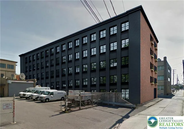 2nd image of 19 N 11th St, Allentown, PA 18101 | MLS# 774456