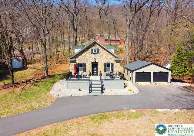 Homes for sale in Lower Saucon Twp, PA | 2239 Wassergass Rd, Lower Saucon Twp, PA 18055 | MLS# 774757