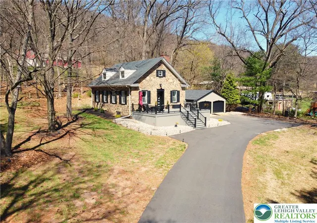 Homes for sale in Lower Saucon Twp, PA | 2239 Wassergass Rd, Lower Saucon Twp, PA 18055 | MLS# 774757