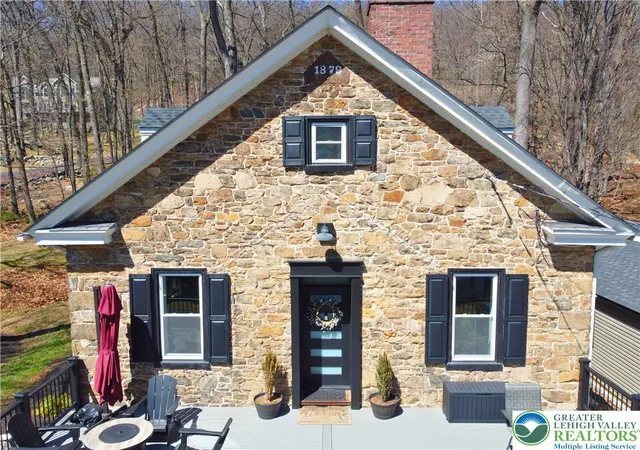 Homes for sale in Lower Saucon Twp, PA | 2239 Wassergass Rd, Lower Saucon Twp, PA 18055 | MLS# 774757