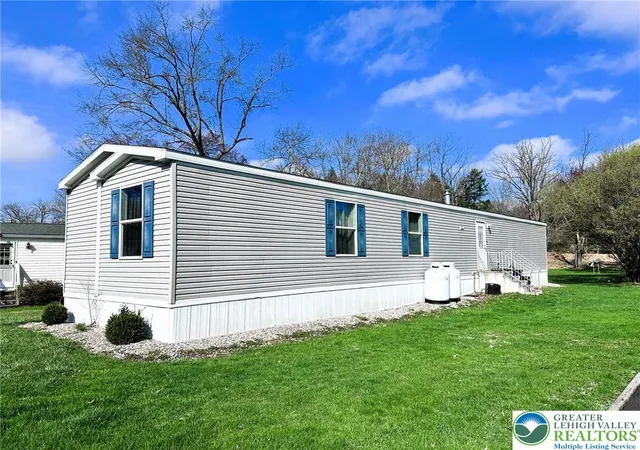 Homes for sale in Moore Twp, PA | 3477 Franklin Sq, Moore Twp, PA 18067 | MLS# 774743