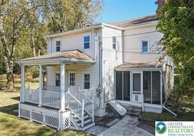 Homes for sale in Bethlehem Twp, PA | 3331 Walnut St, Bethlehem Twp, PA 18020 | MLS# 774849
