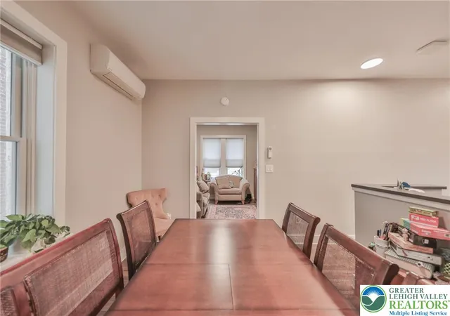 5th image of 525 Ferry St, Easton, PA 18042 | MLS# 774858