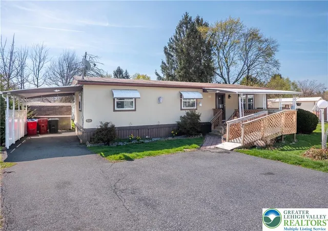 2nd image of 8774 Breinig Run Cir, Breinigsville, PA 18031 | MLS# 774913