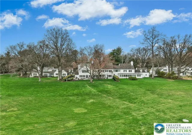 Photo 3 of Sale Pending at 1584 Weyhill Cir, Bethlehem, PA 18015 | MLS# 774908 | Listing updated on 2026-06-23