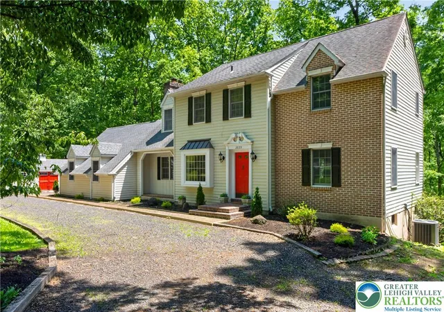 Homes for sale in Milford Twp, PA | 2635 Possum Hollow Rd, Milford Twp, PA 18036 | MLS# 774938
