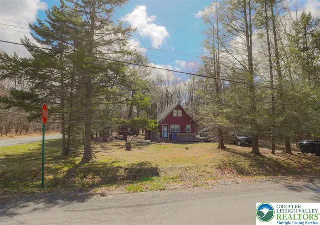 Homes for sale in Tunkhannock Twp, PA | 170 Fern Ridge Rd, Tunkhannock Twp, PA 18610 | MLS# 774998