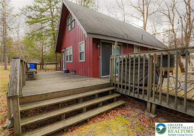 Homes for sale in Tunkhannock Twp, PA | 170 Fern Ridge Rd, Tunkhannock Twp, PA 18610 | MLS# 774998