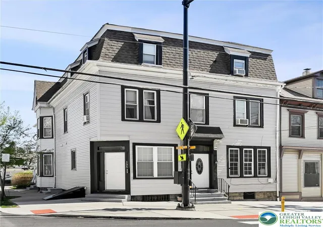 2nd image of 133 Cattell St, Easton, PA 18042 | MLS# 774555