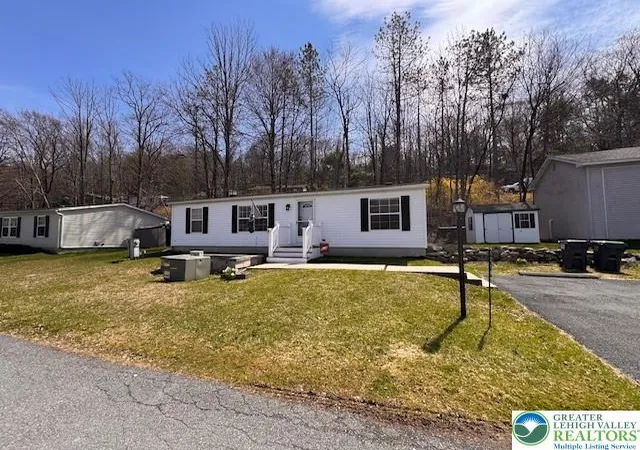 Homes for sale in Ross Twp, PA | 1215 Blue Mountain Cir, Ross Twp, PA 18353 | MLS# 774964