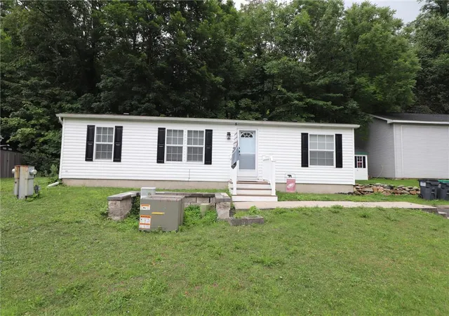 2nd image of 1215 Blue Mountain Cir, Saylorsburg, PA 18353 | MLS# 774964