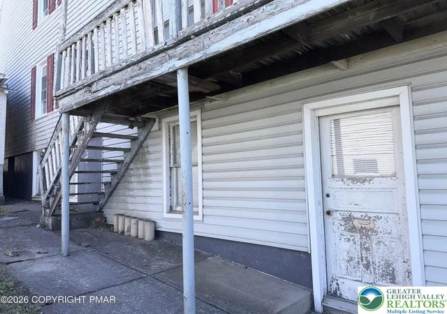 4th image of 523 E Abbott St, Lansford, PA 18232 | MLS# 774947