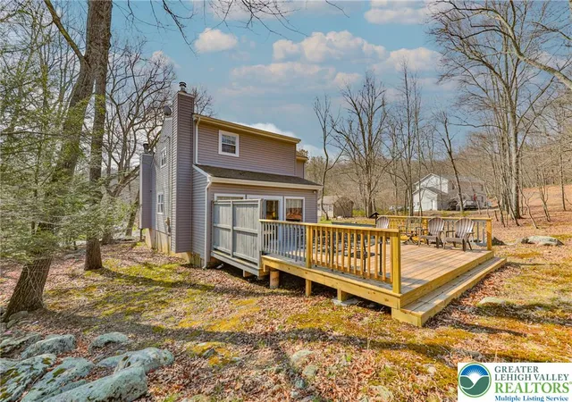 Homes for sale in Middle Smithfield Twp, PA | 321 Clubhouse Dr, Middle Smithfield Twp, PA 18302 | MLS# 775113