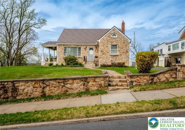 Homes for sale in Allentown City, PA | 623 E Hamilton St, Allentown City, PA 18109 | MLS# 775135