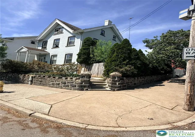 1st image of 704 Pawnee St, Bethlehem, PA 18015 | MLS# 775210