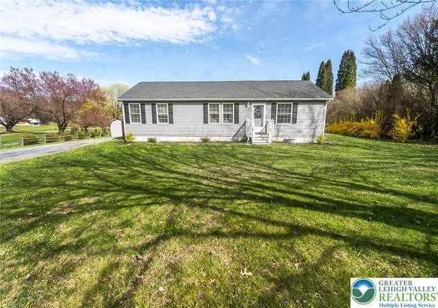 2nd image of 838 S Dogwood Rd, Walnutport, PA 18088 | MLS# 775098