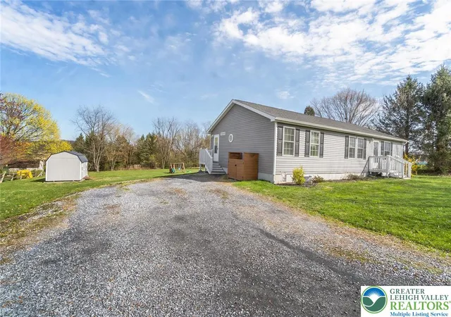5th image of 838 S Dogwood Rd, Walnutport, PA 18088 | MLS# 775098