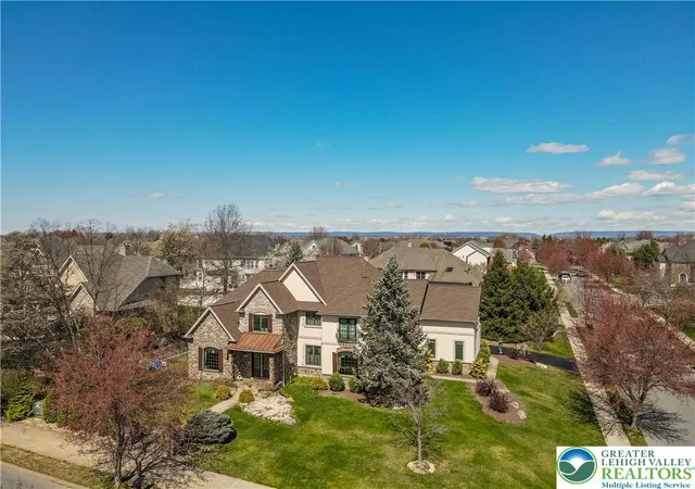 Homes for sale in Palmer Twp, PA | 49 Crest Blvd, Palmer Twp, PA 18045 | MLS# 774695