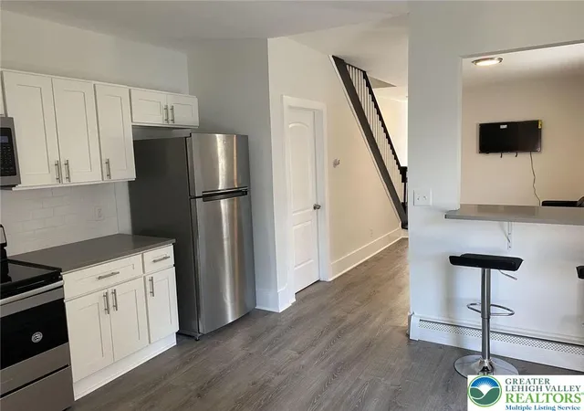 Homes for sale in Bethlehem City, PA | 515 Thomas St, Bethlehem City, PA 18015 | MLS# 774267