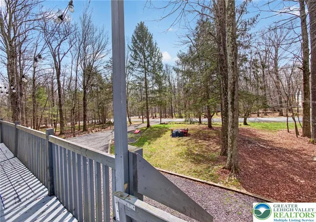 Photo 3 of Single family home for sale at 53 Maple St, Clifton Twp, PA 18424 | MLS# 775382 | Listing updated on 2026-09-01