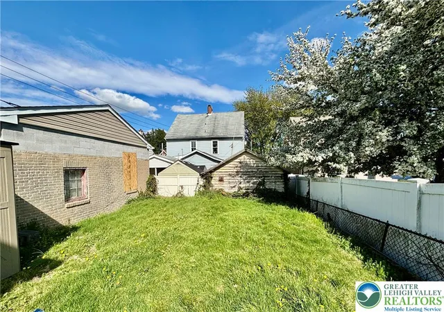 Homes for sale in Bethlehem City, PA | 520 Pulaski St, Bethlehem City, PA 18018 | MLS# 775371