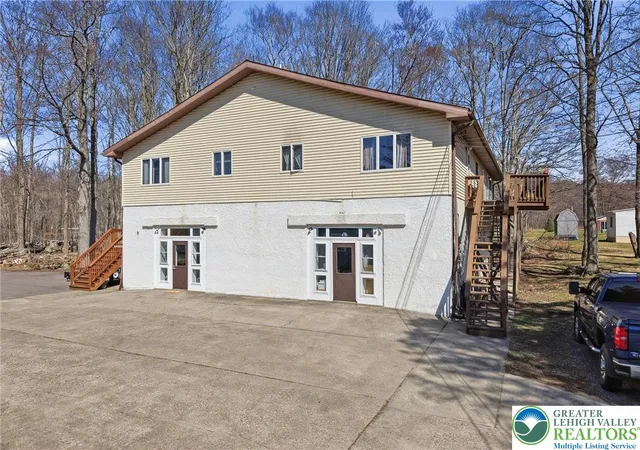 Homes for sale in Covington Township, PA | 304 Drinker Turnpike, Covington Township, PA 18424 | MLS# 774816