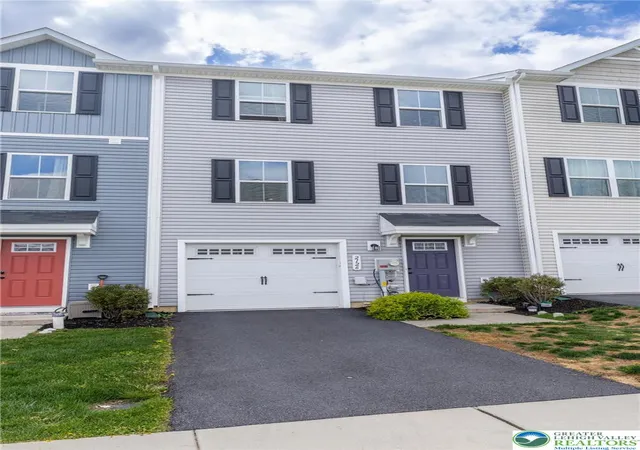 Homes for sale in Northampton Boro, PA | 2126 Cross Country Rd, Northampton Boro, PA 18067 | MLS# 775523