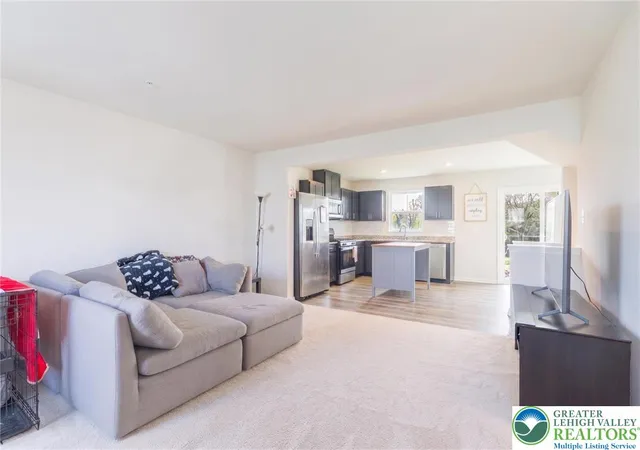 Homes for sale in Northampton Boro, PA | 2126 Cross Country Rd, Northampton Boro, PA 18067 | MLS# 775523