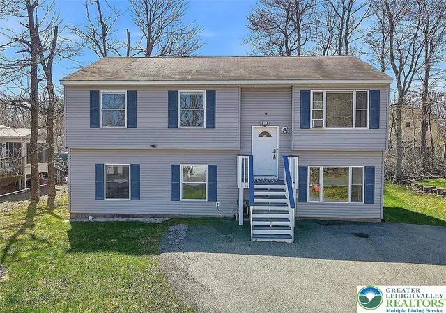 Homes for sale in Coolbaugh Twp, PA | 9407 Juniper Dr, Coolbaugh Twp, PA 18466 | MLS# 775436
