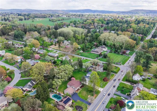 5th image of 3032 Center St, Bethlehem, PA 18017 | MLS# 775190