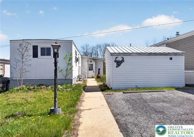 Homes for sale in Longswamp Twp, PA | 23 Roth Ave, Longswamp Twp, PA 19539 | MLS# 775623