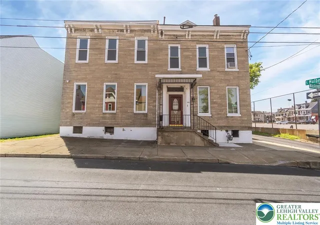Homes for sale in Easton, PA | 768 Washington St, Easton, PA 18042 | MLS# 775540