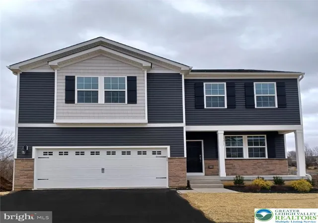 Photo 1 of Sale Pending at 139 Winding Rd, Easton, PA 18040 | MLS# 775733 | Listing updated on 2026-08-28