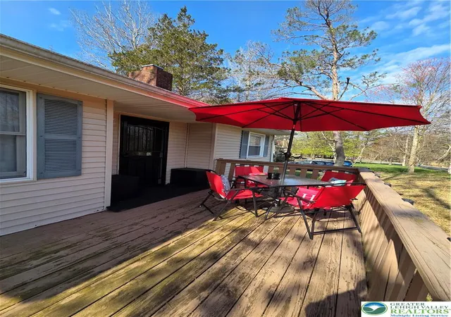 Homes for sale in Tunkhannock Twp, PA | 89 Shortridge Rd, Tunkhannock Twp, PA 18210 | MLS# 775726