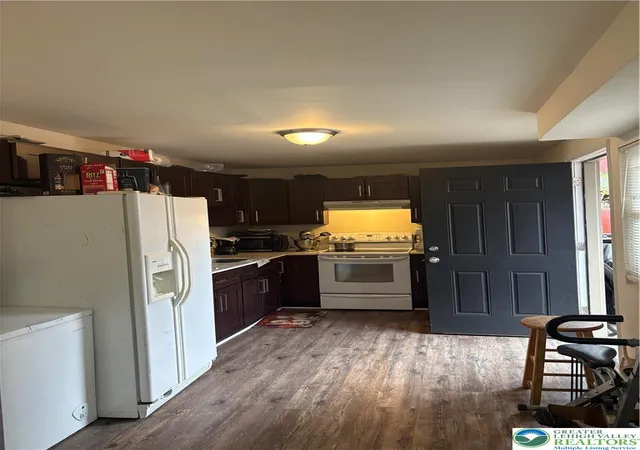 Photo 3 of Townhouse for sale at 388 Pratt St, Allentown, PA 18102 | MLS# 775792 | Listing updated on 2026-07-01