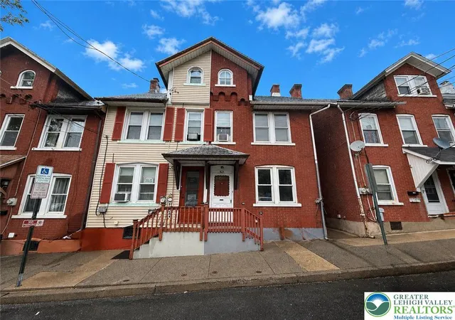 Homes for sale in Bethlehem City, PA | 821 E 6th St, Bethlehem City, PA 18015 | MLS# 775884