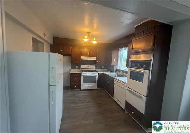 Homes for sale in Bethlehem City, PA | 821 E 6Th St, Bethlehem City, PA 18015 | MLS# 775884