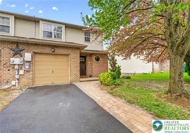 Homes for sale in Palmer Twp, PA | 50 Olde Penn Dr, Palmer Twp, PA 18045 | MLS# 775902