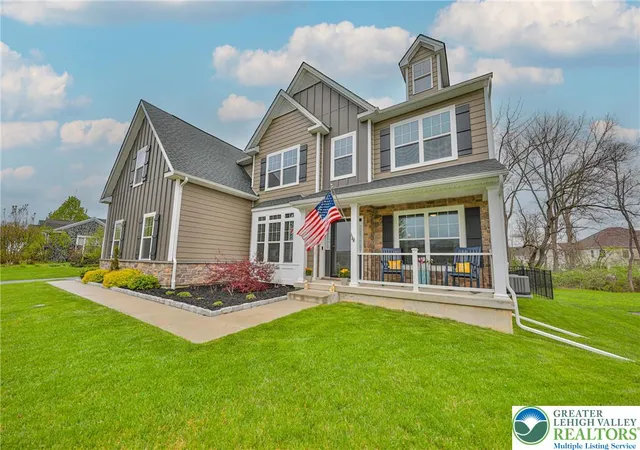 Homes for sale in Forks Twp, PA | 912 Fairway Dr, Forks Twp, PA 18040 | MLS# 775486